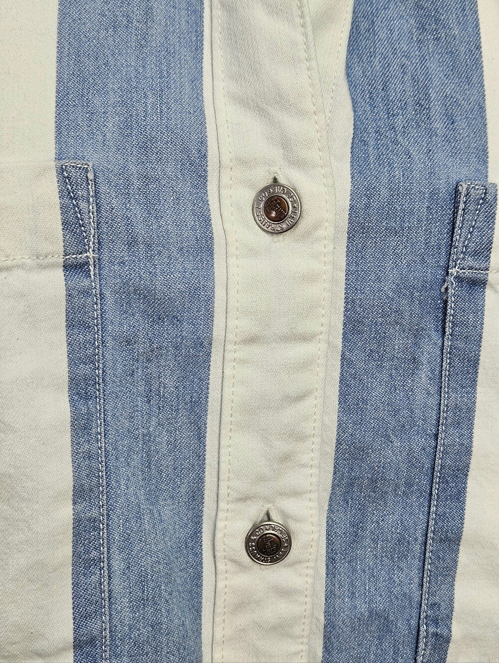 🛑SOLD🛑 Levi’s Size M SilverTab Vertical Stripe Denim Shirt Medium Blue White - Picture 5 of 7